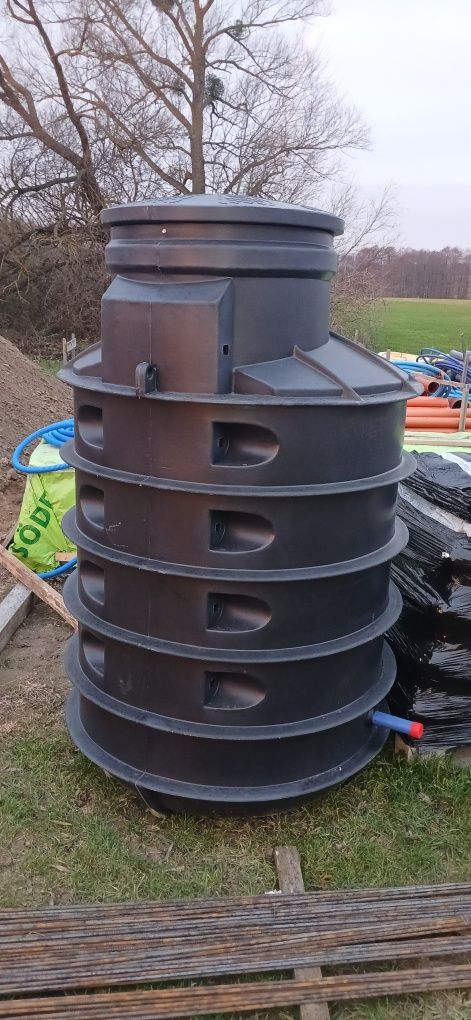 Studnia wodomierzowa DN 1000, Studnia głębinowa obudowa DN 1000