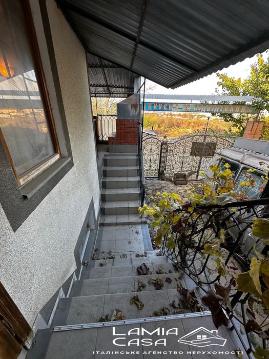 Продаж двох будинків в Годилові. 5 хв від Героів Майдану