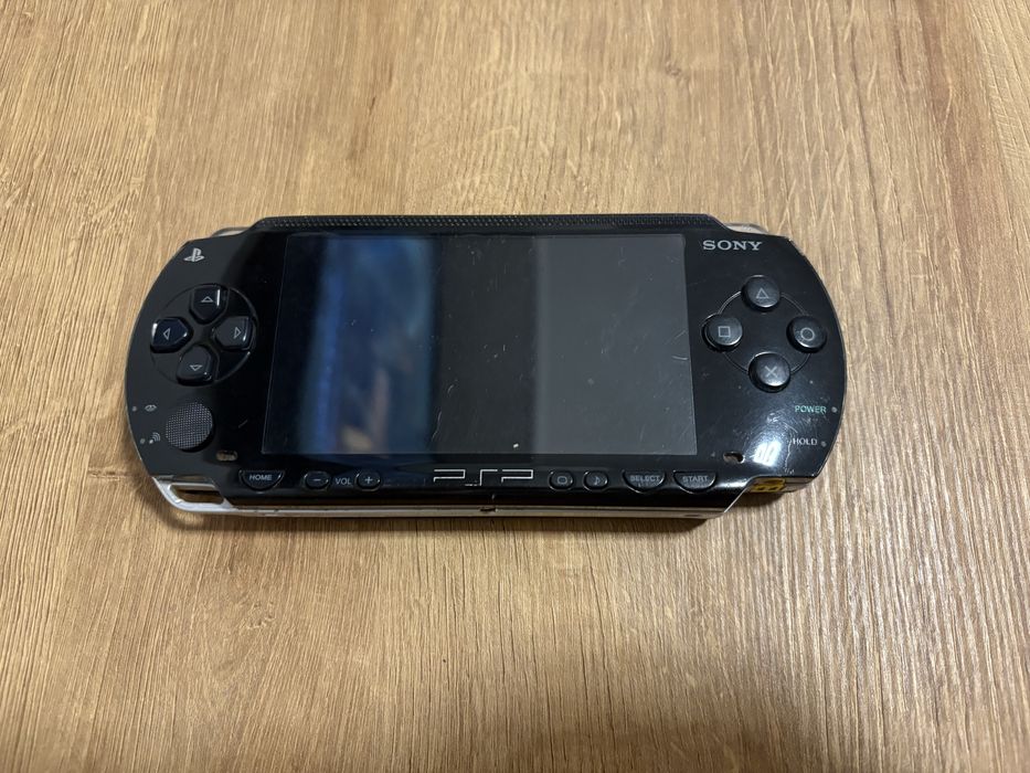 Konsola Sony PSP Fat (Classic) E1004 + akcesoria