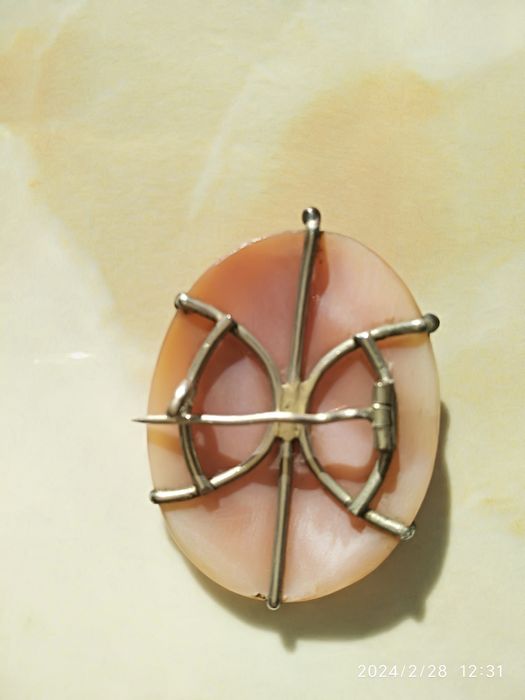 Винтажная серебряная брошь ,подвеска .