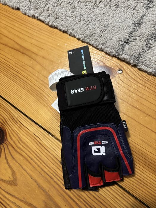 Rękawiczki treningowe marki IQ