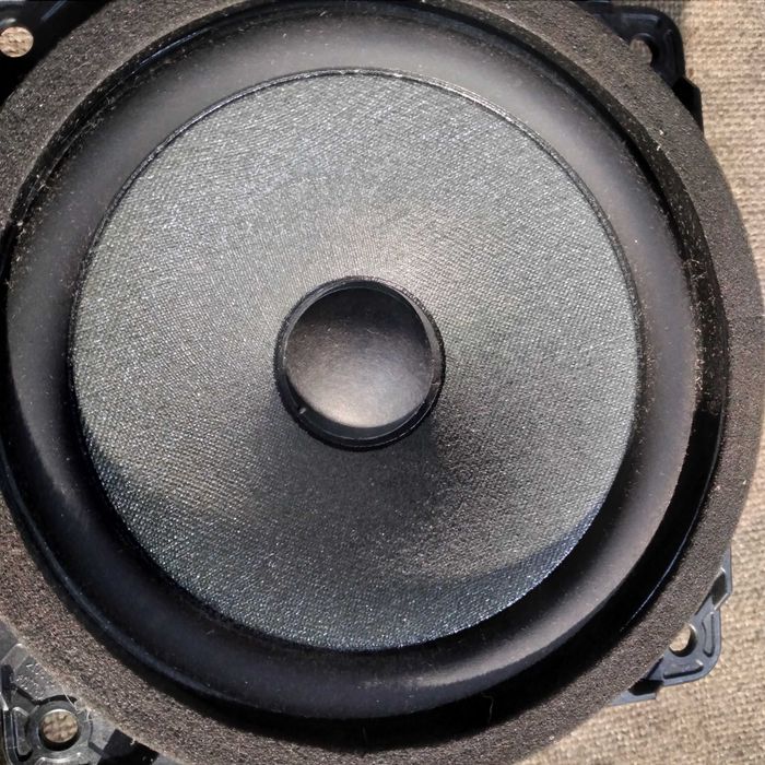 продам дінамік GBL   от KIA Sorento