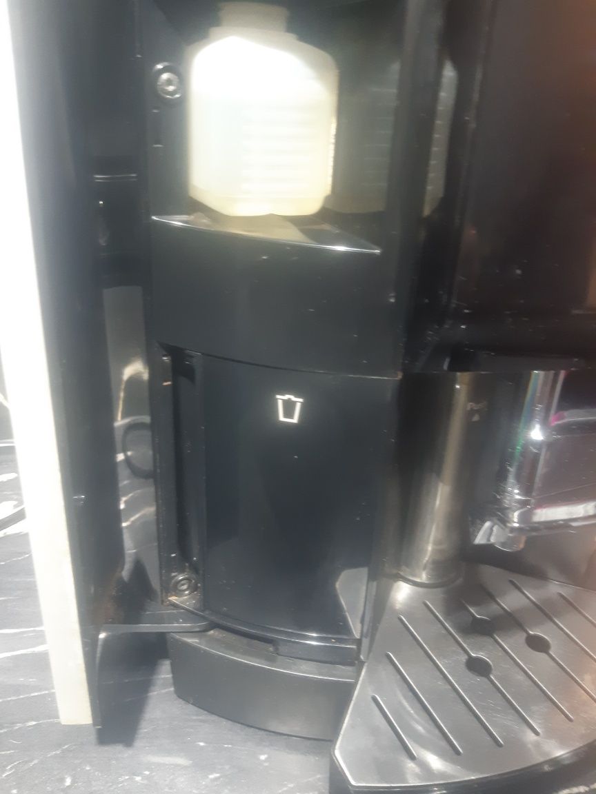 Automatyczny ekspres do kawy Krups