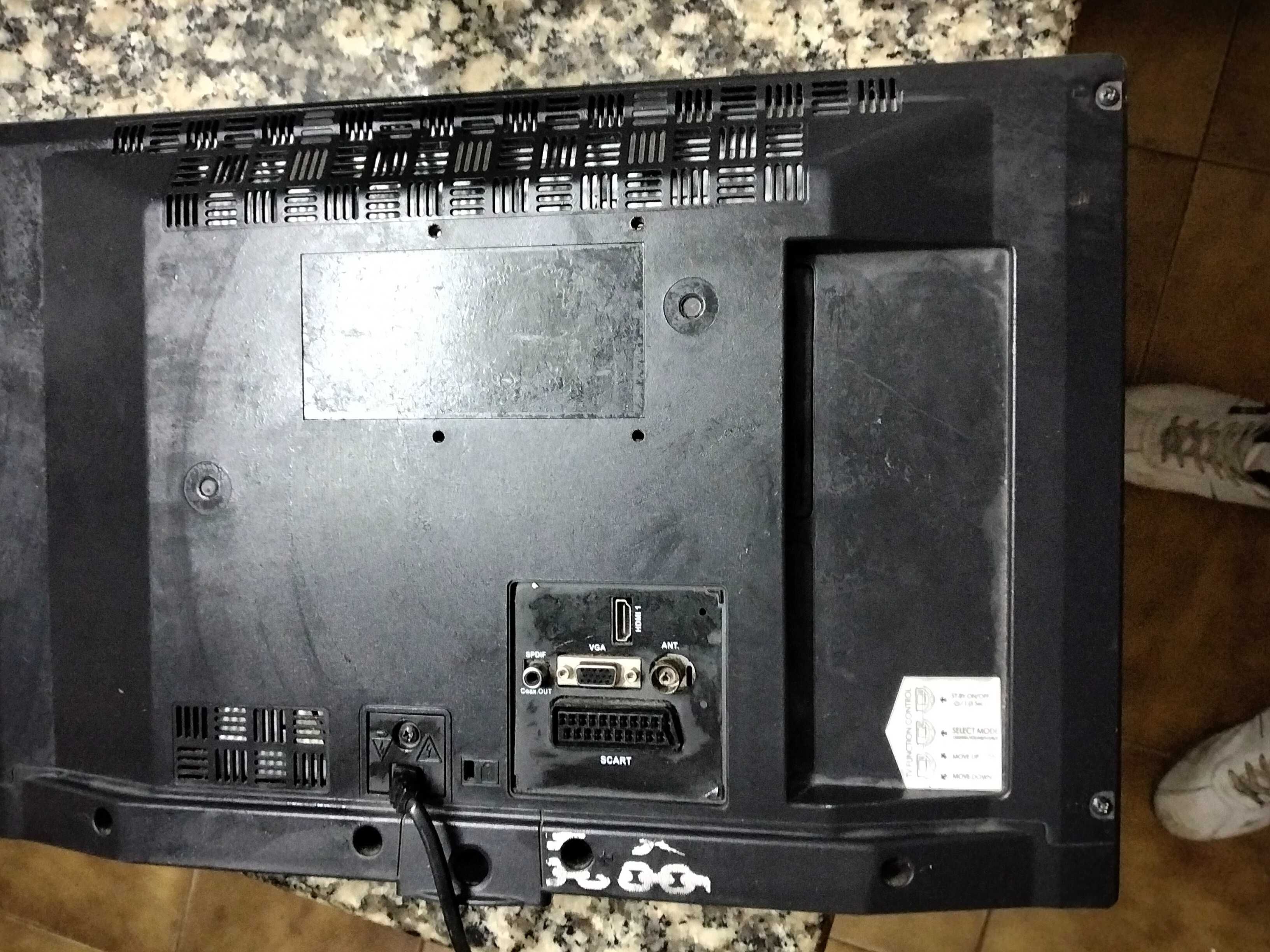 TV LCD Mitsai a funcionar