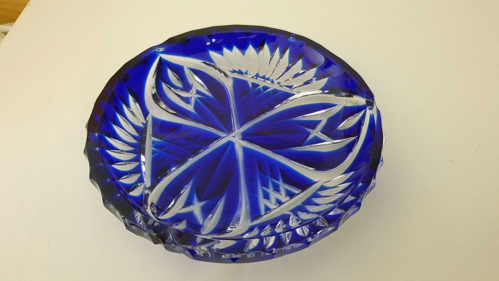 Salaterka podstawka popielnica kryształowa kobalt niebieska PRL