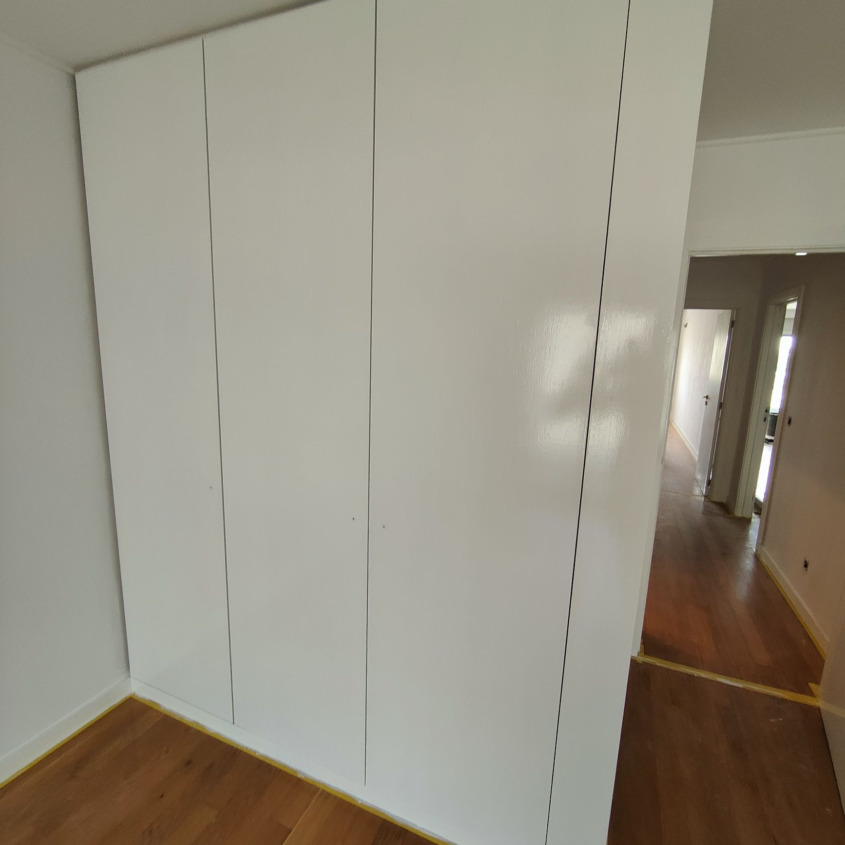Serviço de pintura, acentamento de ceramica, emassamentos, e lavagens.