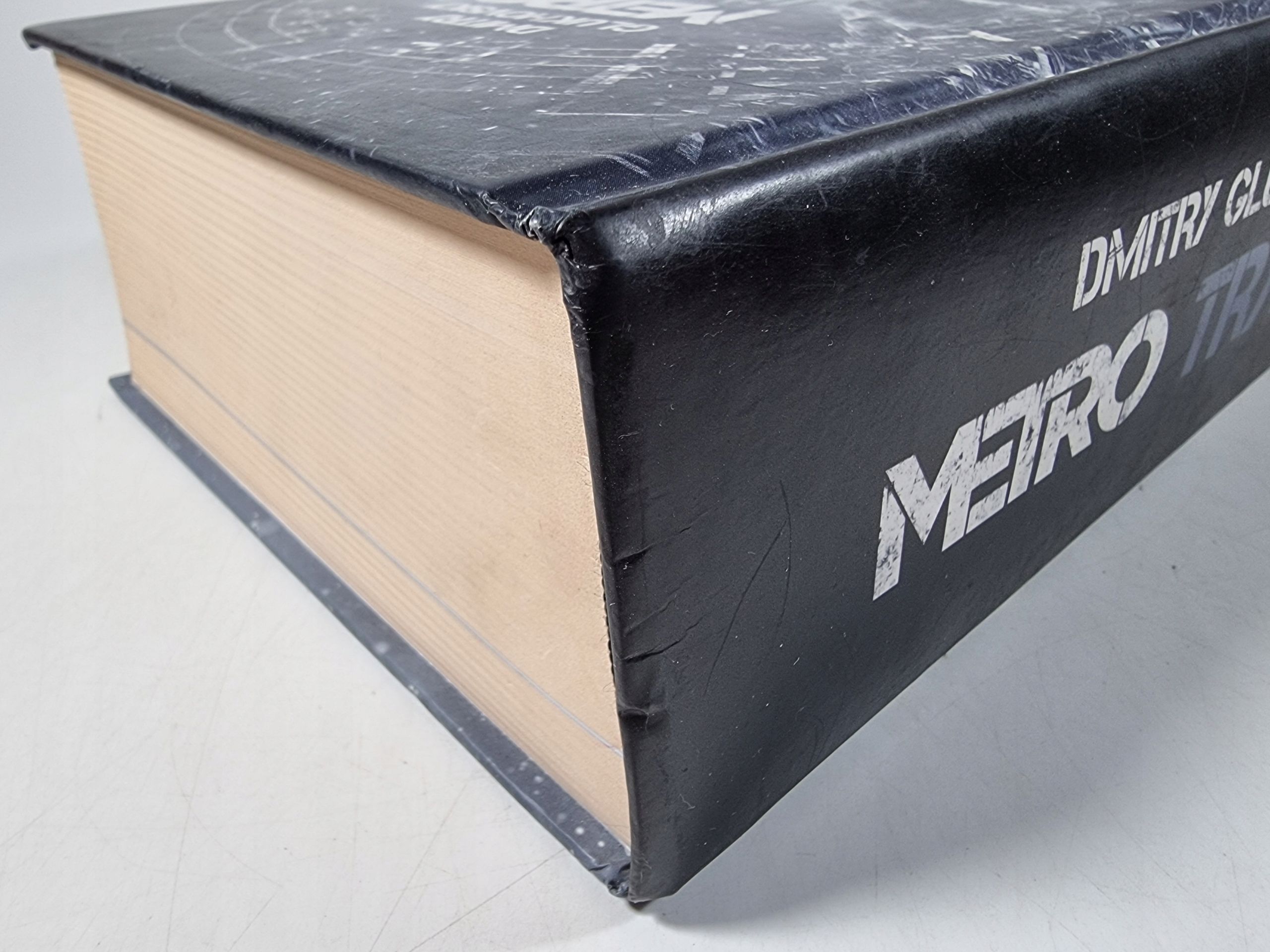 Metro Trylogia / Dmitry Glukhovsky
