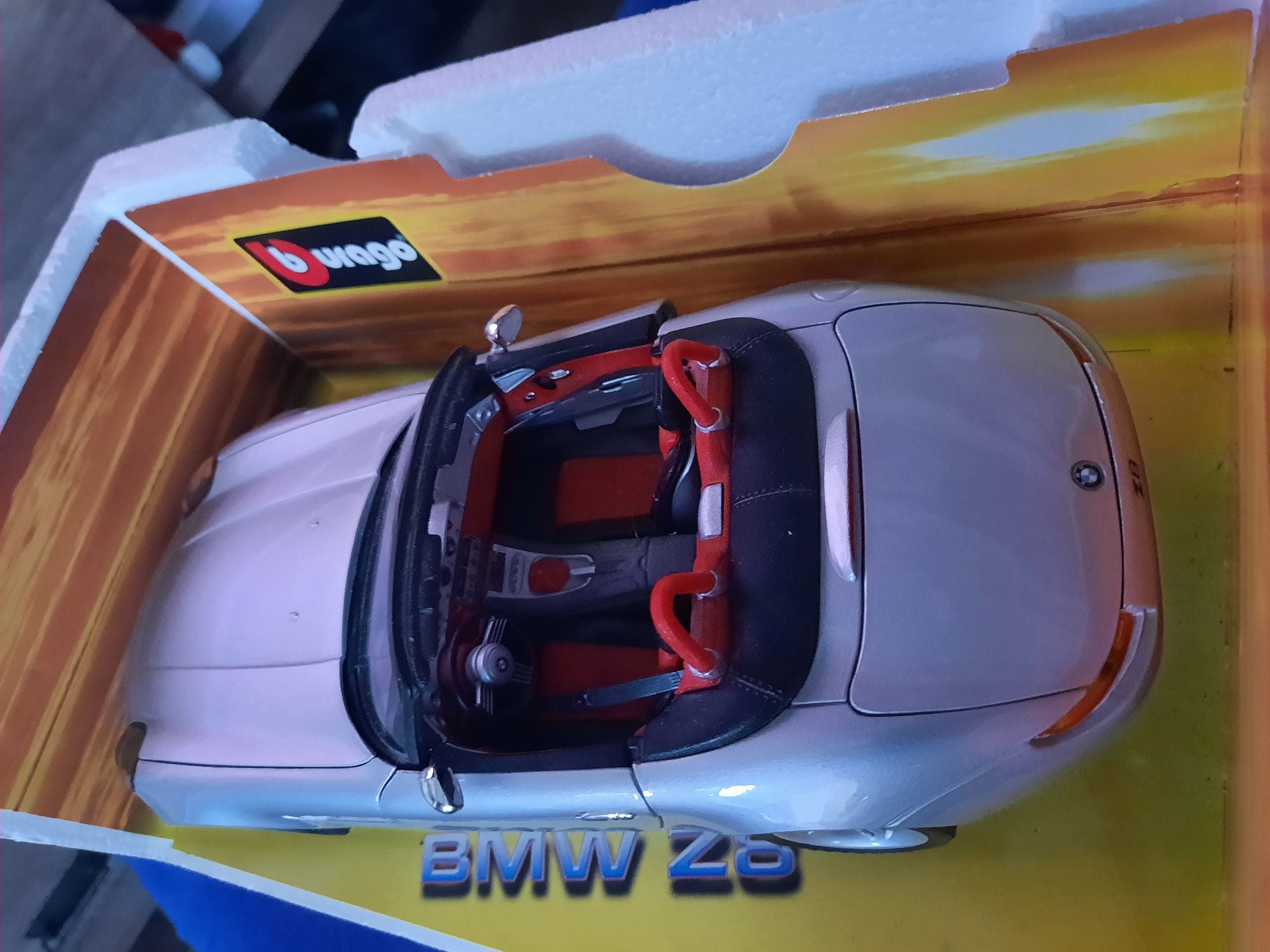 Auto Samochód Kolekcjonerski BMW Z8 Bburago 1:18