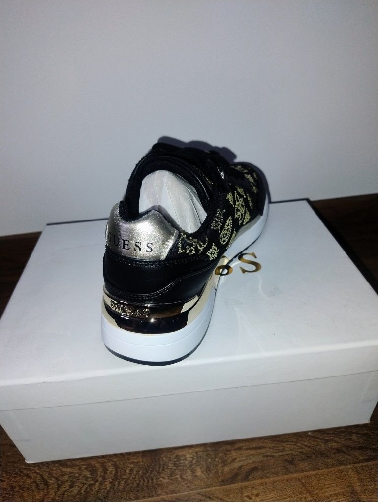 Guess  Sneakersy