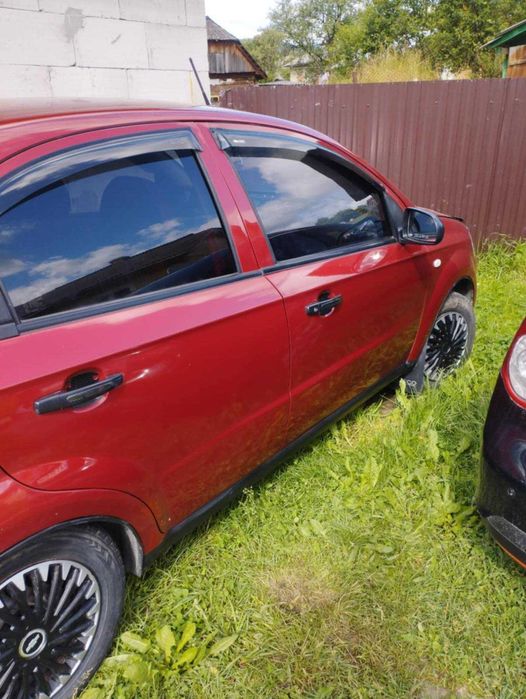 Автомобіль Шевроле авео ..