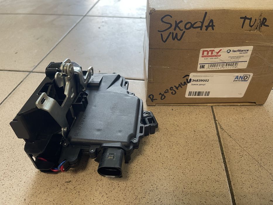Замок задней двери правый vw, skoda, seat AND 34839002