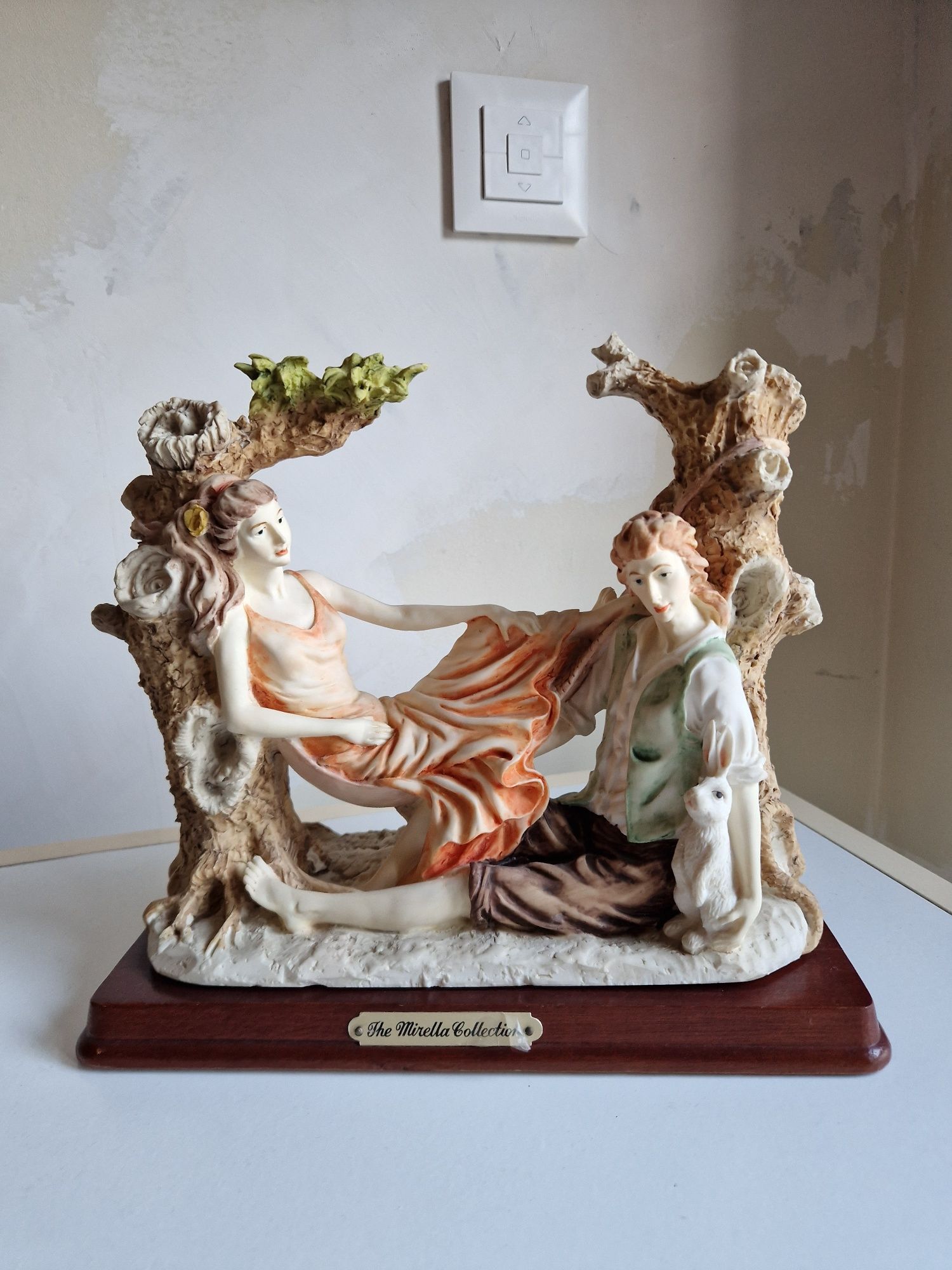 Estatueta em Porcelana