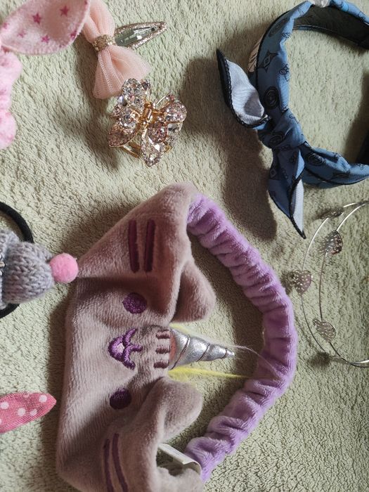 Opaski Pusheen gumki spinki