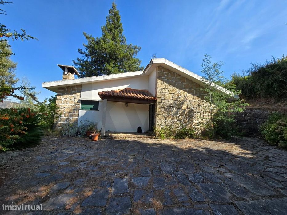 Elegante moradia em Tabuaço – Região do Douro Vinhateiro