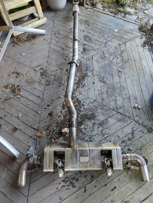 Wydech układ wydechowy tłumik Mercedes A45 AMG GLA CLA