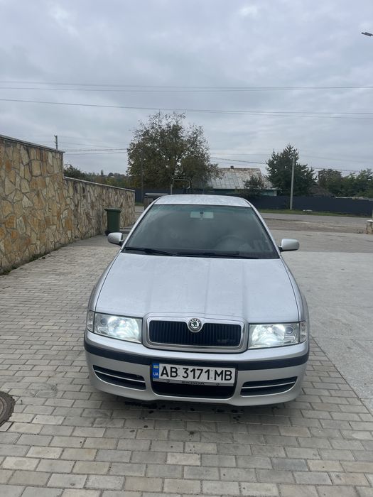Продам  автомобіль Skoda Tour 1.8turbo