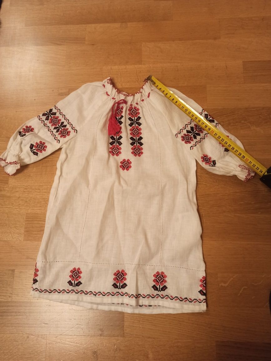 Продам дитяче плаття-вишиванка віком на 4 рочки 56 розмір (Льон 100%)