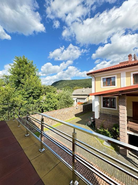 Оренда чудового будинку особнякового типу в центрі м.Сколе