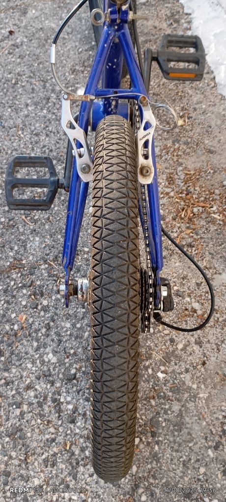 Bicicleta bmx com mudanças