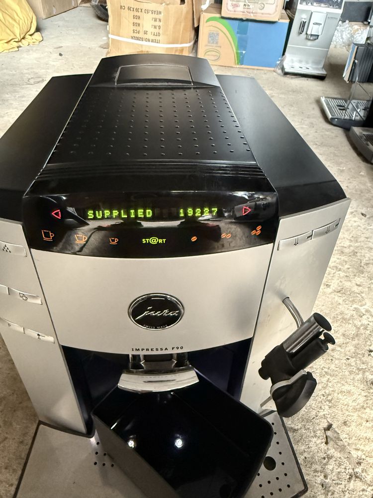 Кавомашина Jura Impressa F70 / F90