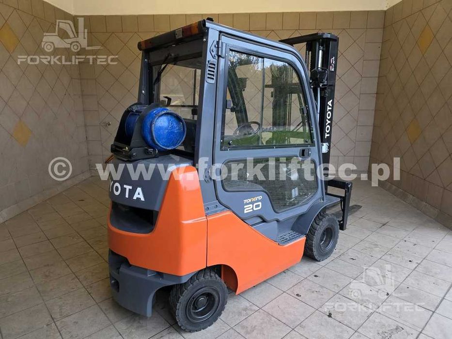 Wózek Widłowy TOYOTA 8FG20 , Kabina, pozycjoner, TOYOTA 8FGKF20  LINDE