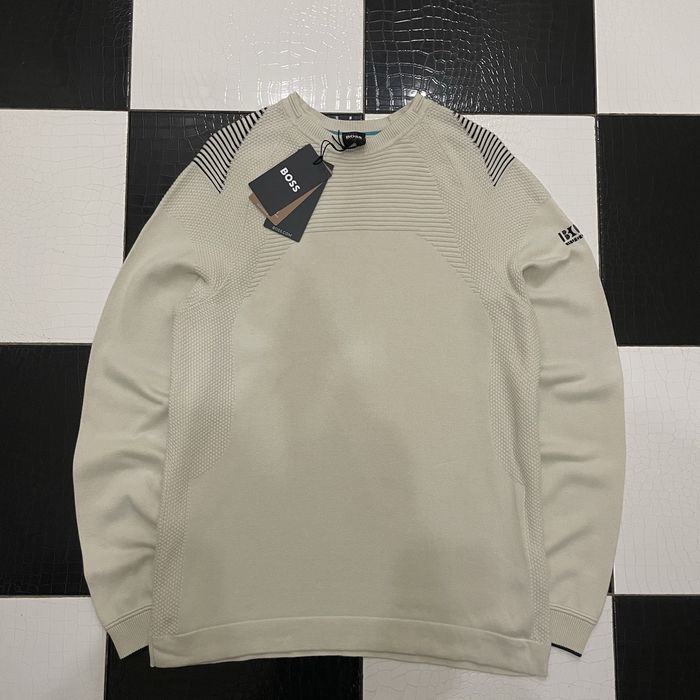 !Новый! Оригинальный Свитер Hugo Boss.S