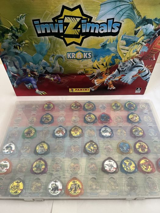 Coleção de cerca de 40 Kraks Invizimals Panini