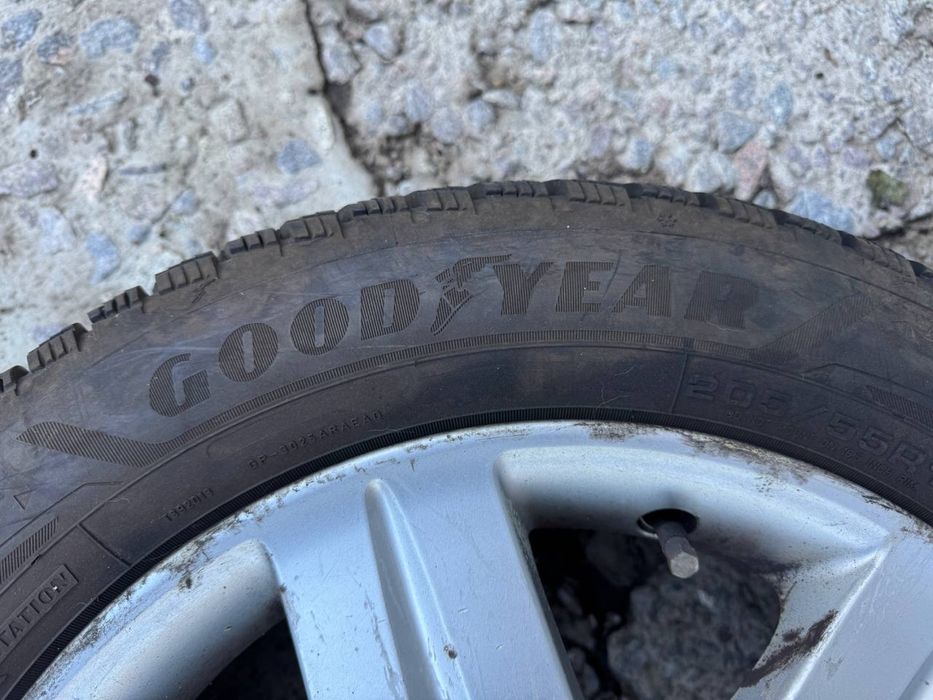 Комплект коліс,  зима Goodyear Ultra Grip Performance 3 205/55R16 91T