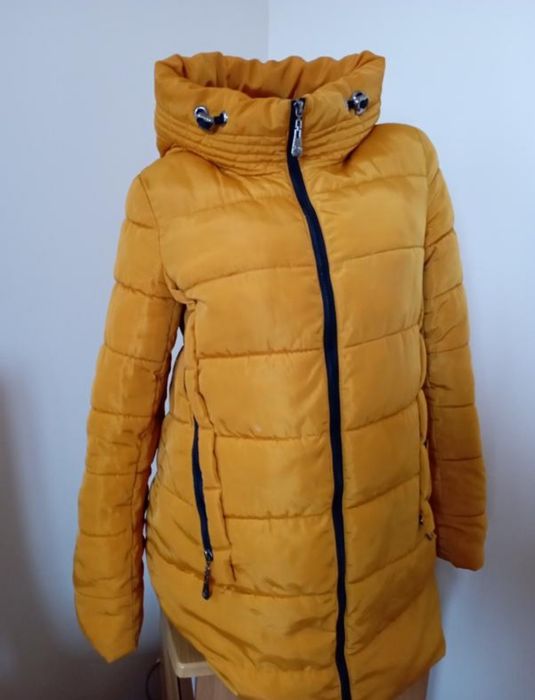 Жіноча яскрава куртка зима-осінь