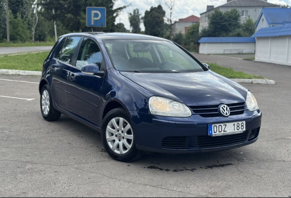Авторозборка VW Golf 5 Бампер Капот Touran Двері Крила Фари Стопи Шрот