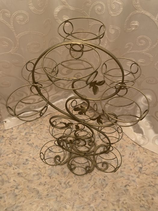 Кованная полка для цветов