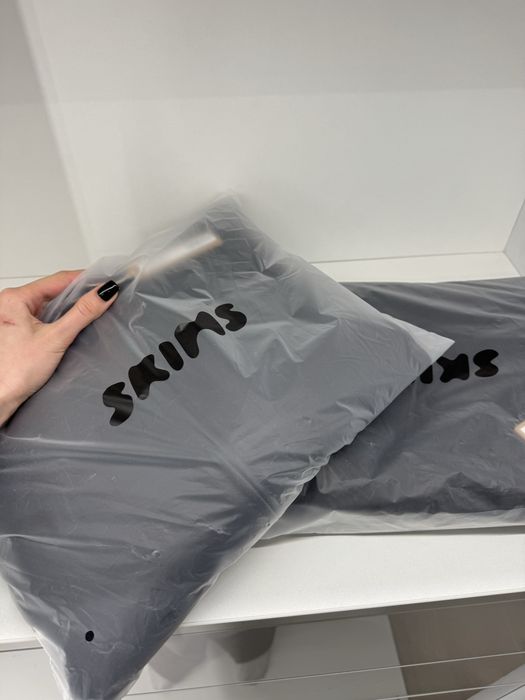 Skims черный теплый костюм