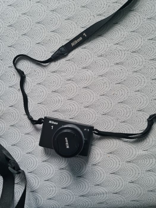 Nikon 1 j1 stan idealny