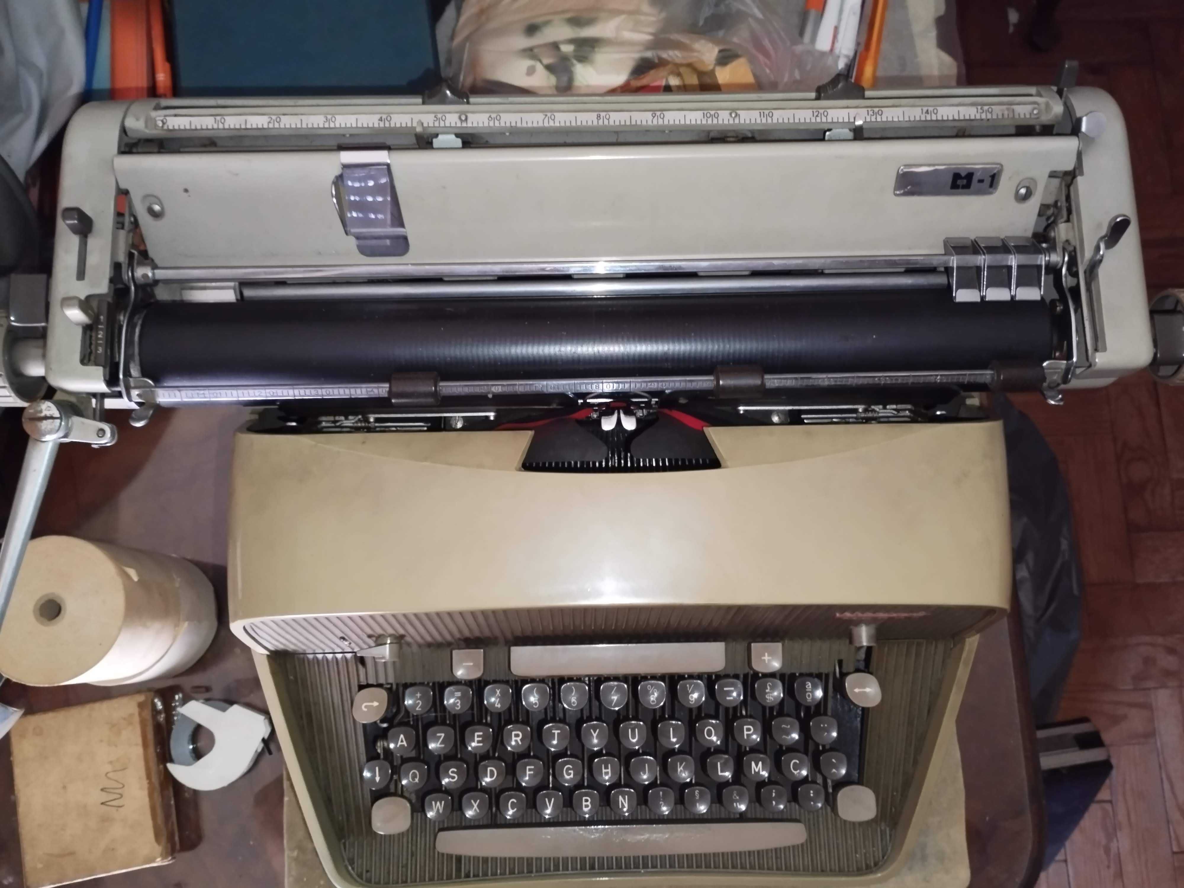 Máquina de escrever Messa M1 - Impecável a funcionar