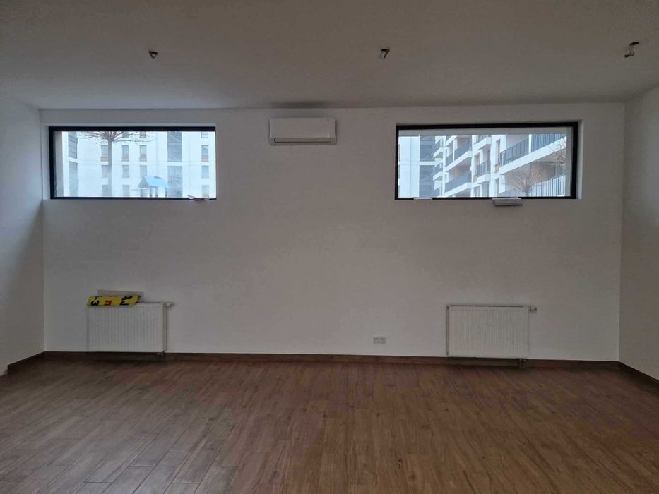 Lokal Mokotów -Stegny 128 m2 ul . Sobieskiego