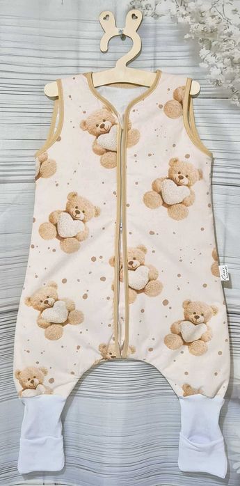 Śpiworek z nogawkami ABS skarpety antypoślizgowe 2,5 tog  w Serduszka