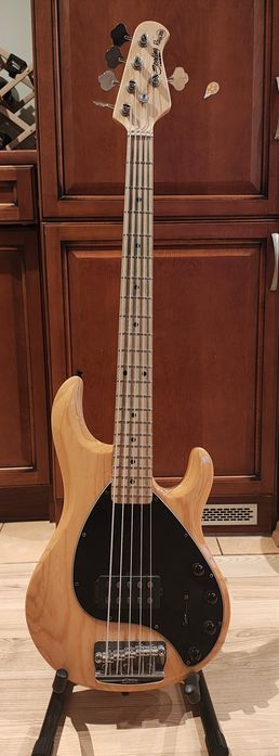 Sterling by Music Man Stingray Ray35
