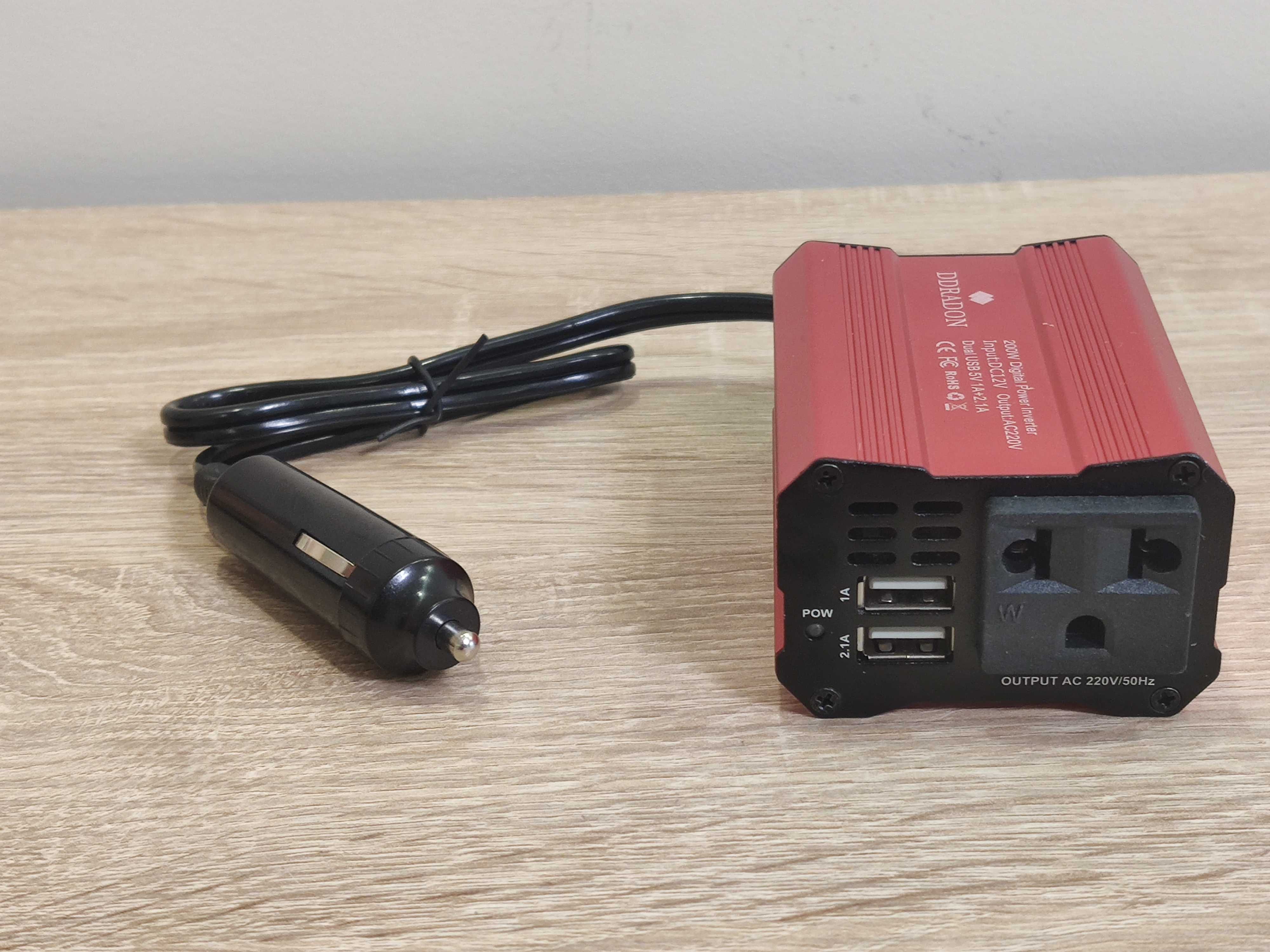 Автомобильный инвертор 12-220V, 200W
