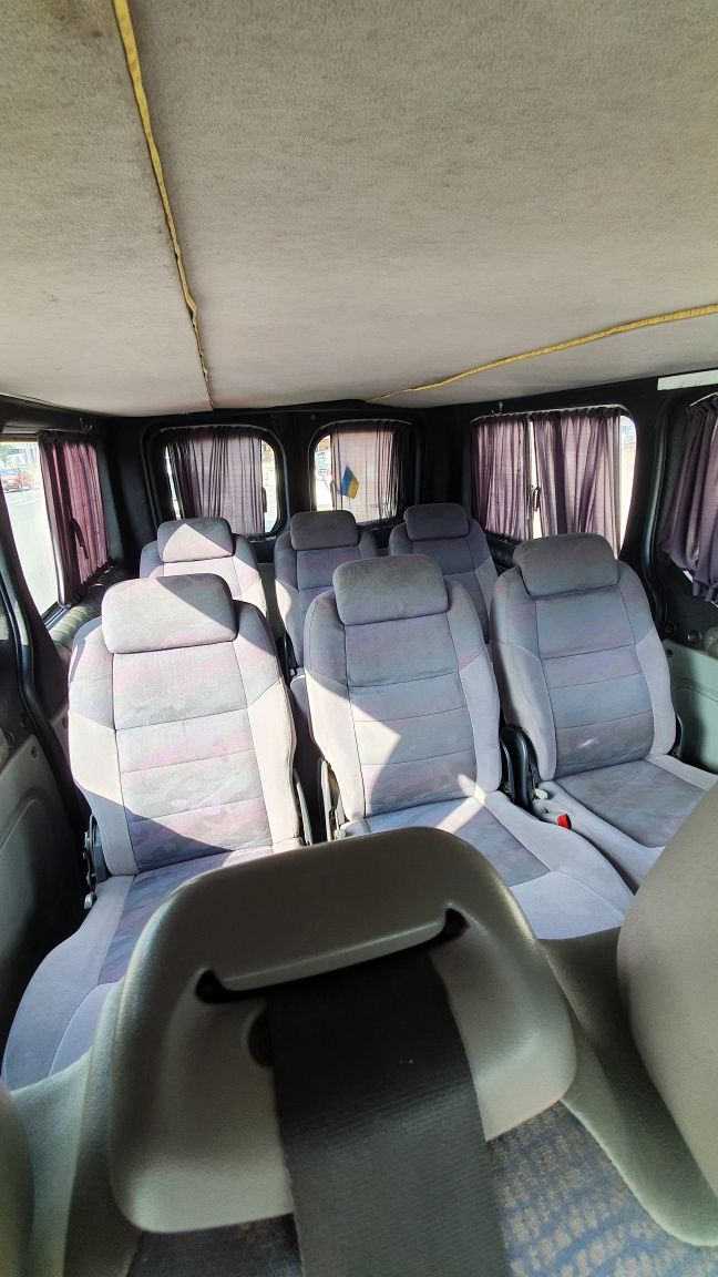 Продаж мікроавтобуса Renault Trafic 8 місць  2005 рік, 1,9 дизель