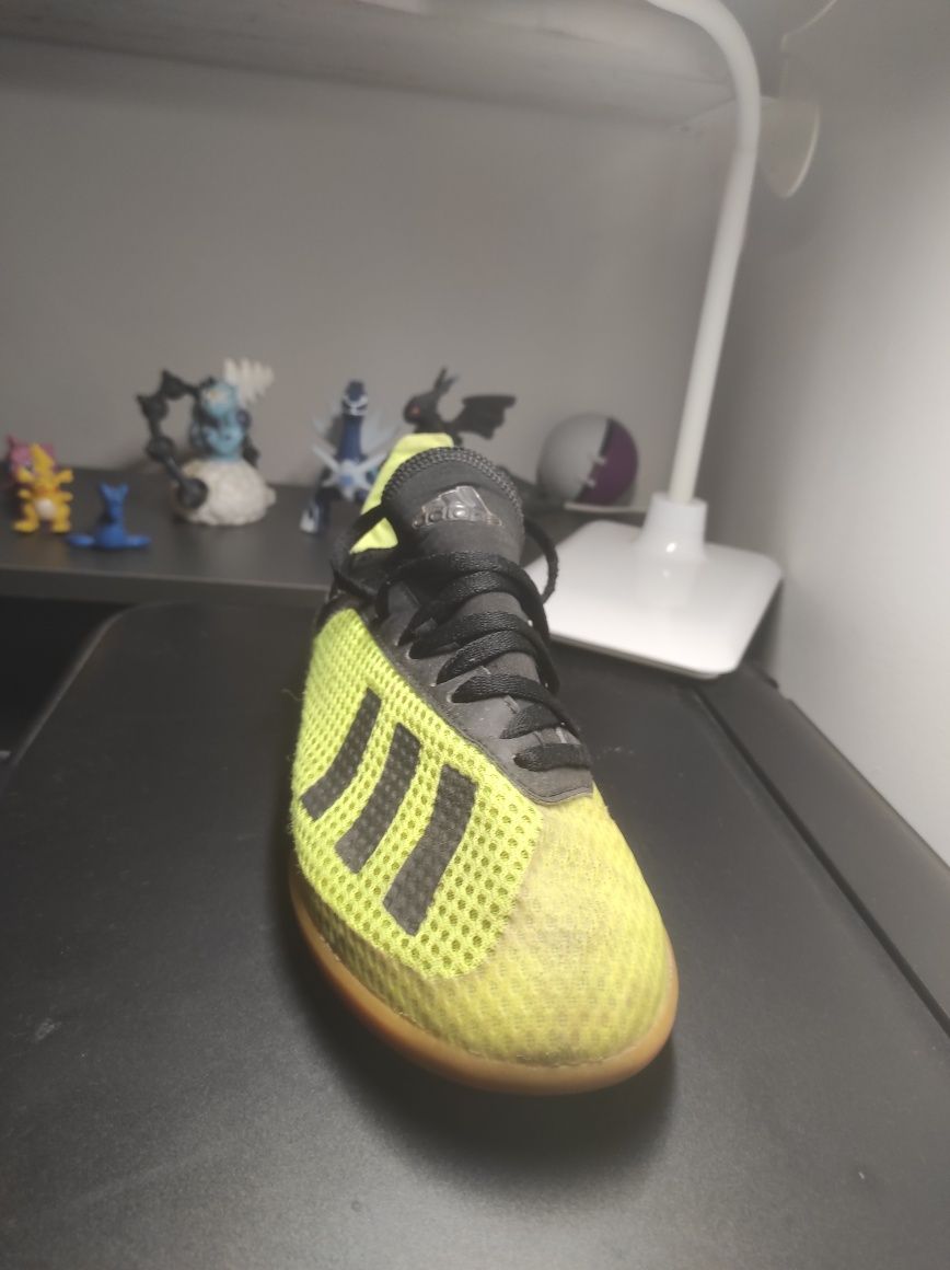 Chuteira futsal adidas modelo X