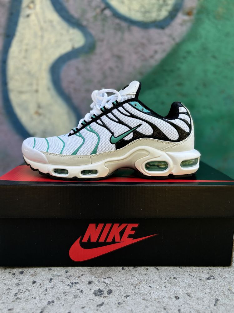 Мужские кроссовки чоловічі кросівки Nike Air Max Plus Black