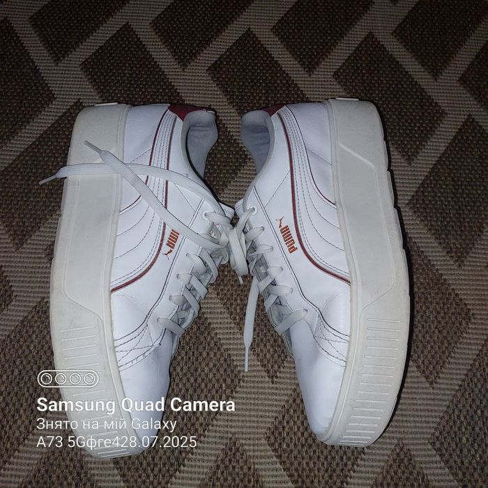 Шкіряні кросівки