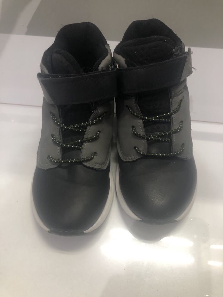 Botki chłopięce 31. Nieocieplane sneakersy