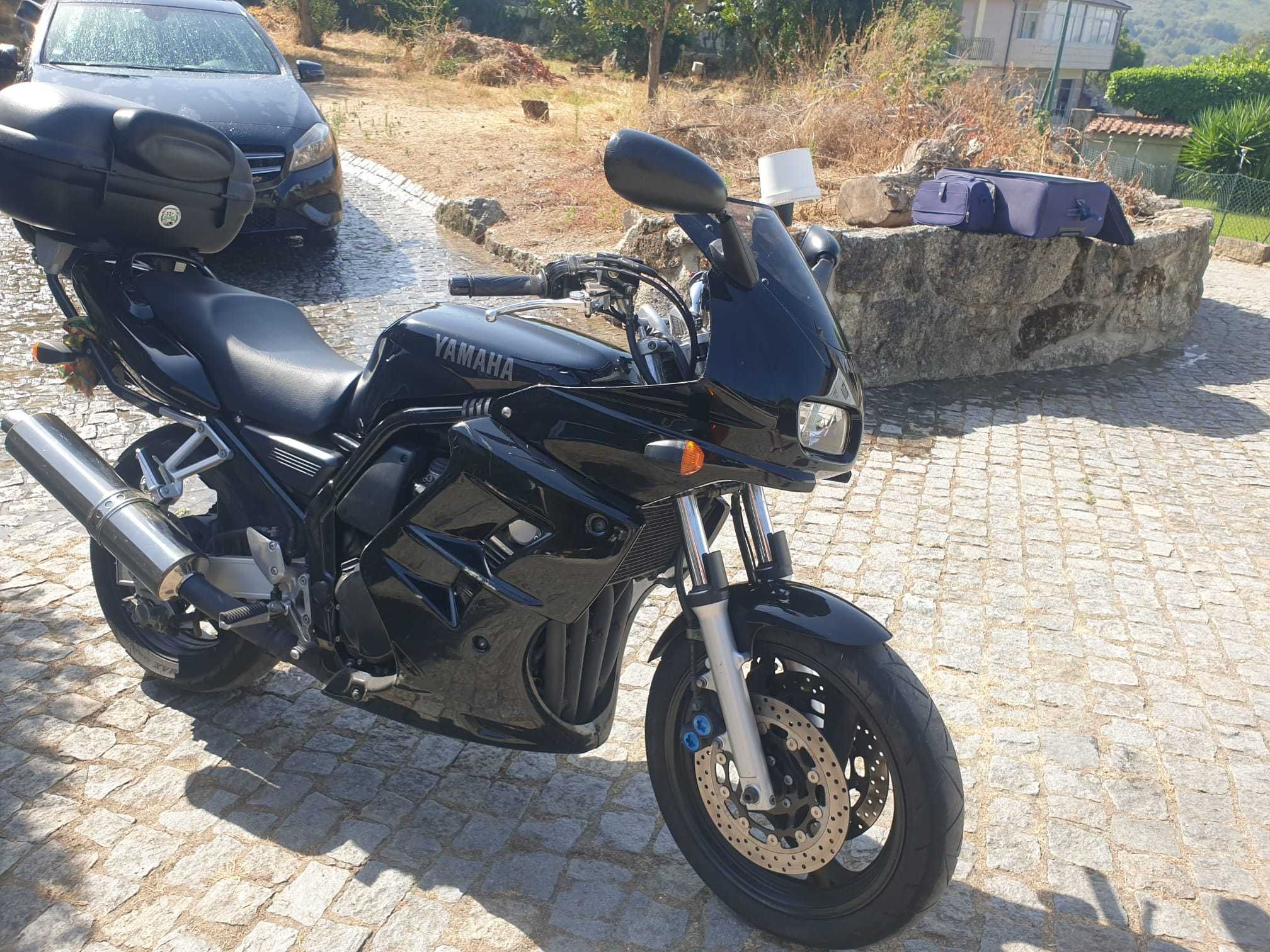 Moto Yamaha Fazer 600