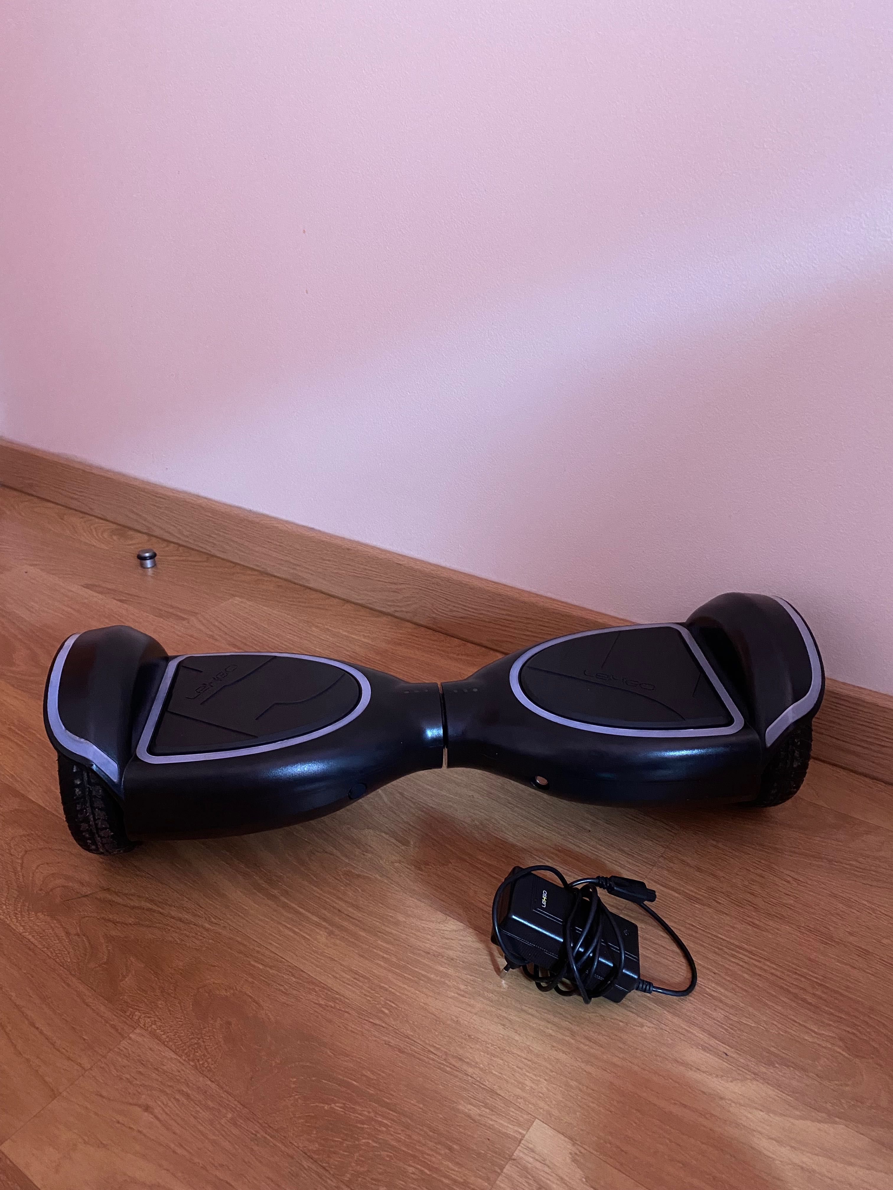 Hoverboard com luzes (carregador incluído) sem caixa