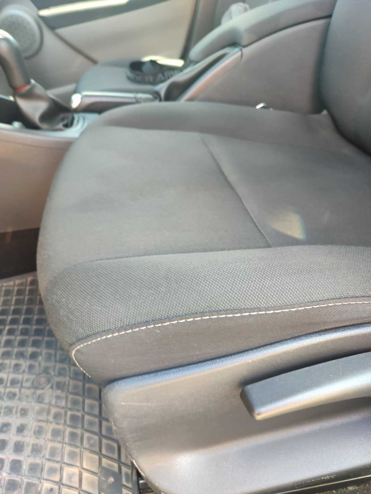 Renault Fluence 2012  I покоління • 1.6 MT (110 к.с.) • Base