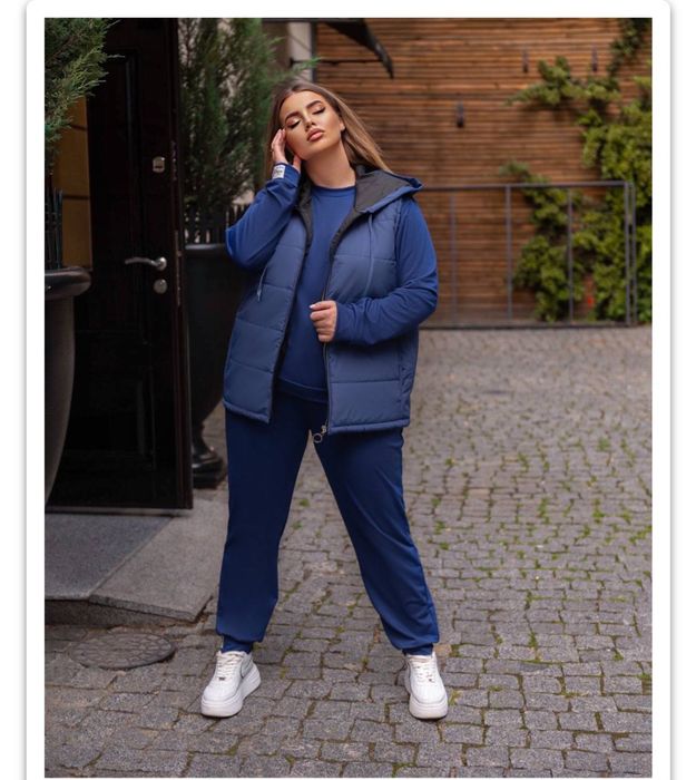 Спортивний прогулянковий костюм