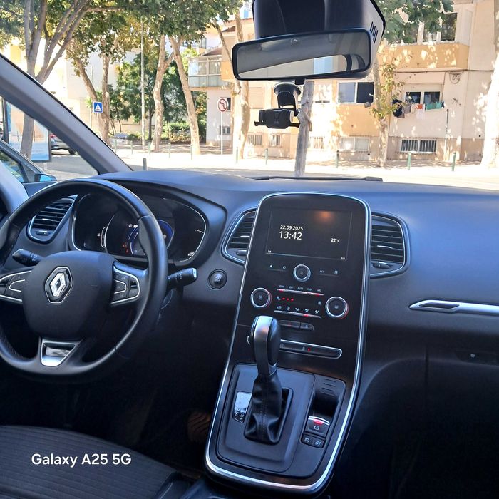 Renault Grand Scenic IV ( 1.7 BLUE DCI 120CH BUSINESS EDC 7 Assentos)