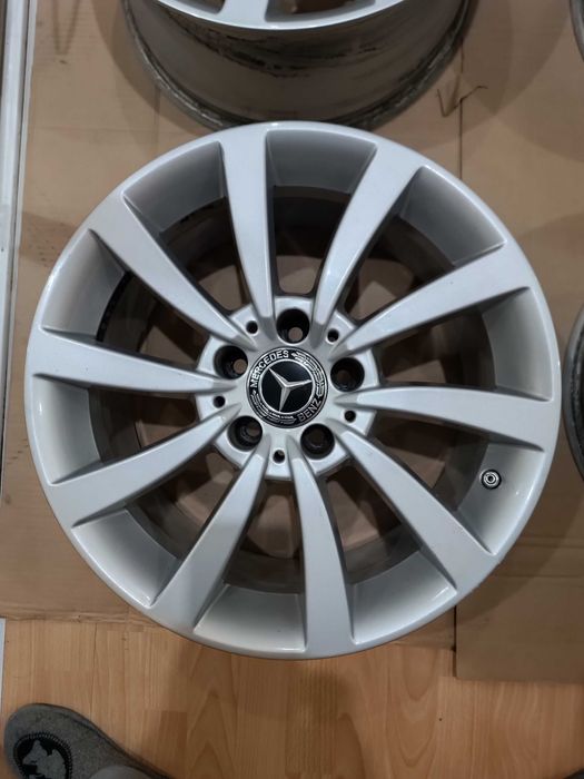 Оригинальные диски Mercedes CLS W218, R17, 8,5J вкруг ЕТ34,5