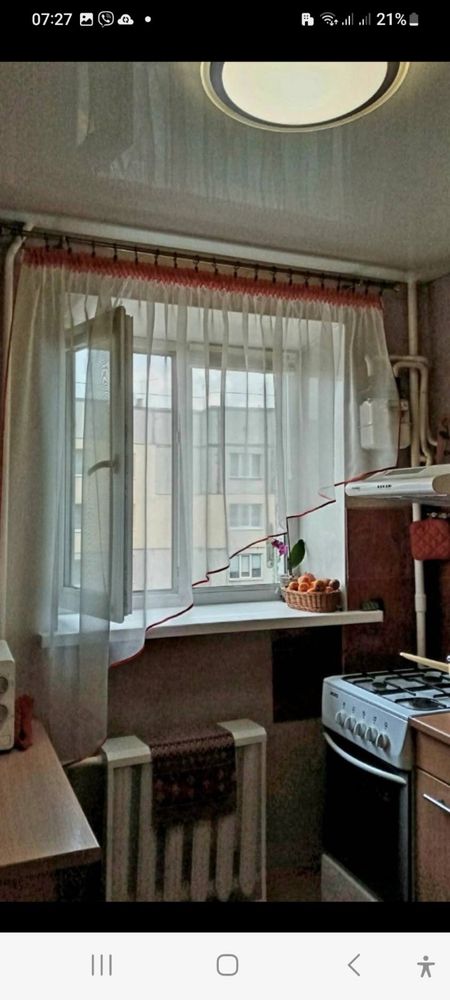 Продаж 1 кімнатноі Гостинки р-н 3 школи вул. Глибоцька